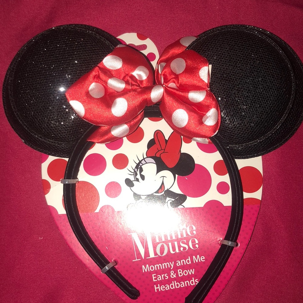 Minnie Mouse ears